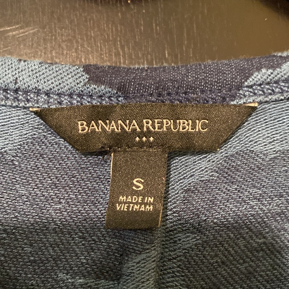 Banana Republic Blue Print Tank Top Small - Picture 3 of 6